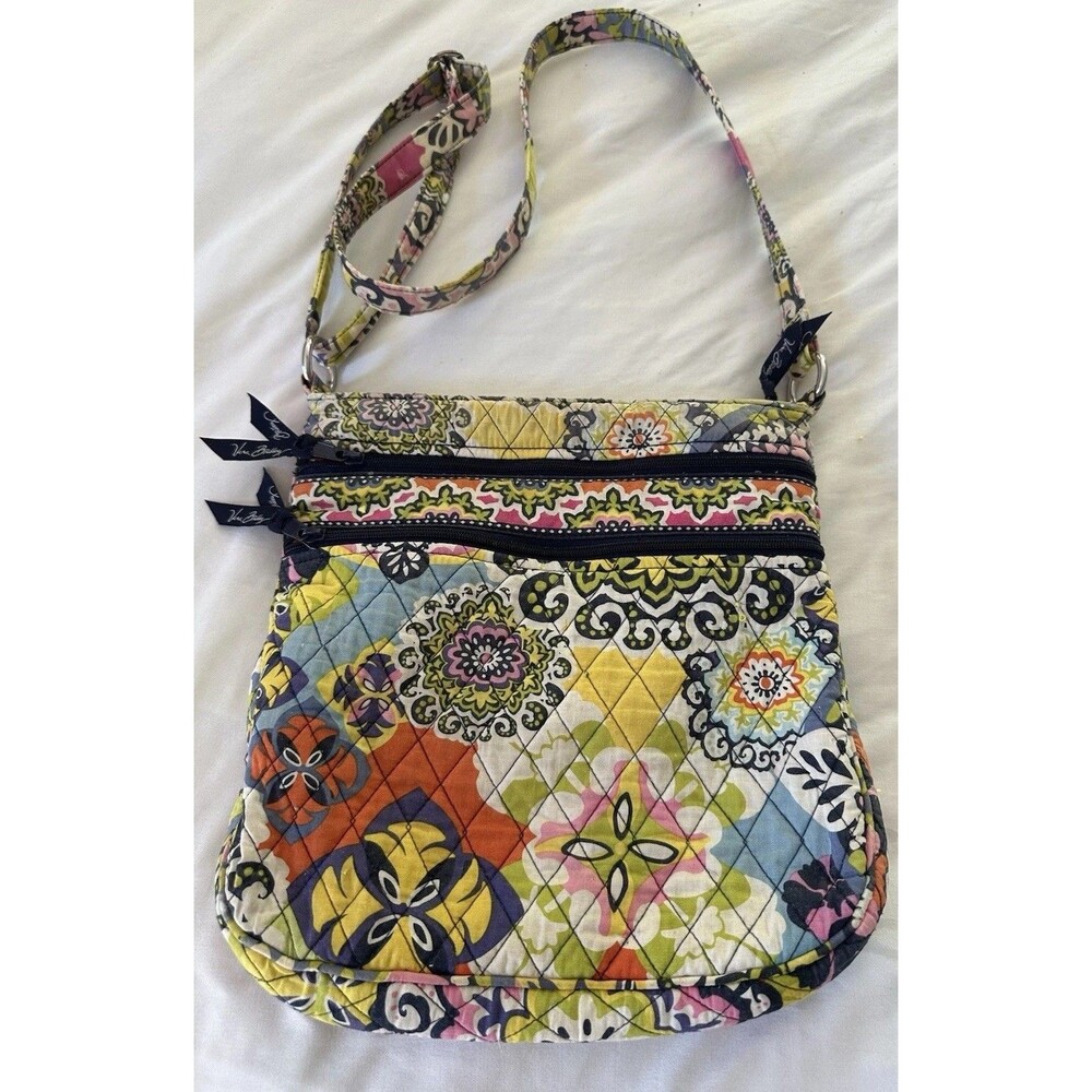 VERA BRADLEY CROSSBODY PURSE “RIO” EUC TRIPLE ZIP HIPSTER
